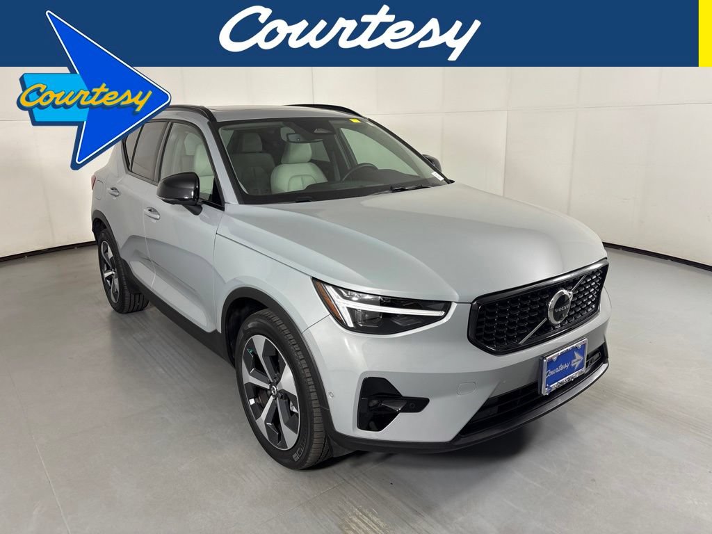 Used 2026 Volvo XC40 B5 Plus