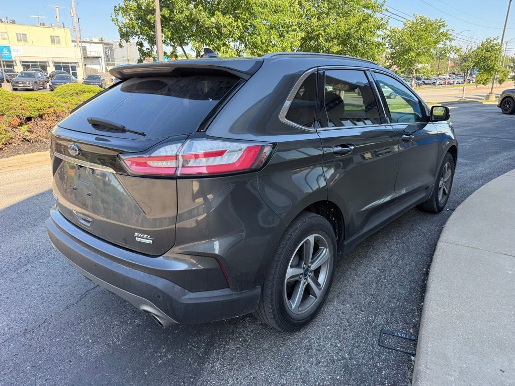 Used 2019 Ford Edge SEL w/ Equipment Group 201A FWD image 11