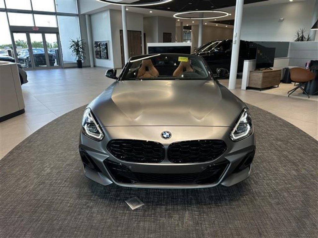 New 2026 BMW Z4 M40i w/ Premium Package image 2