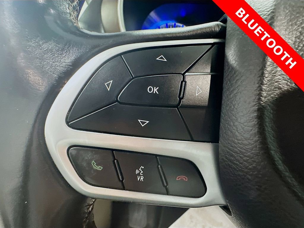 Used 2018 Chrysler Pacifica Touring-L image 33