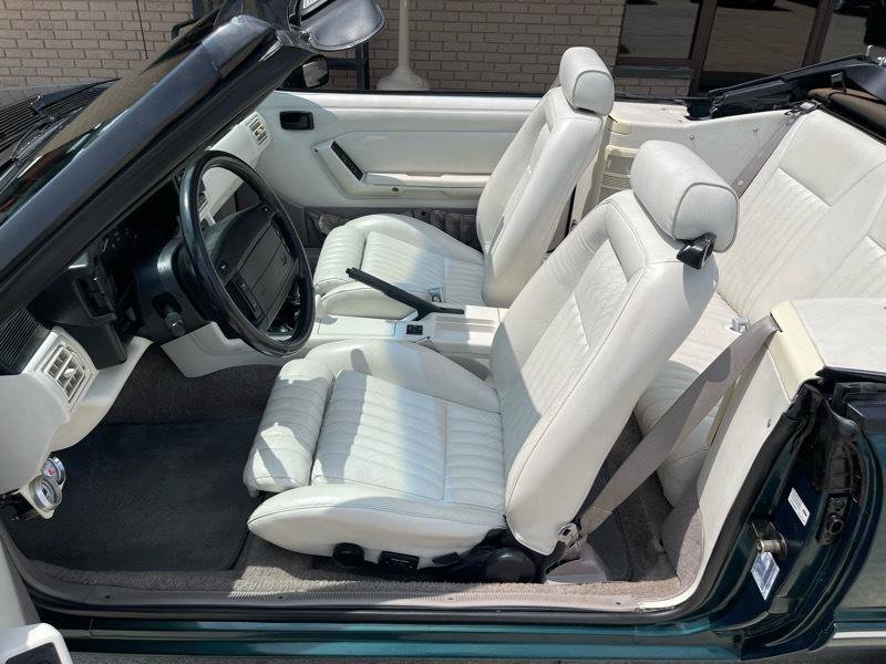Used 1990 Ford Mustang LX RWD image 26