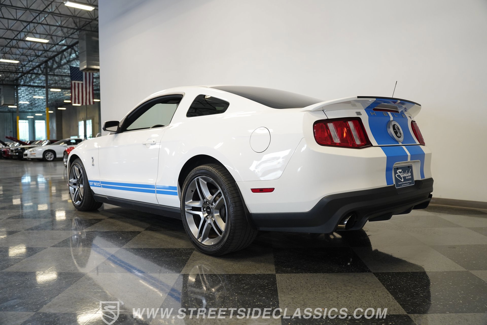 Used 2010 Ford Mustang Shelby GT500 image 11