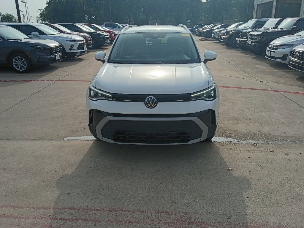 Used 2025 Volkswagen Taos SE AWD/4WD image 5