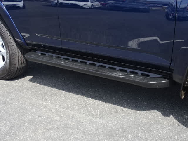 Used 2021 Toyota 4Runner SR5 Premium w/ Moonroof Package RWD image 9