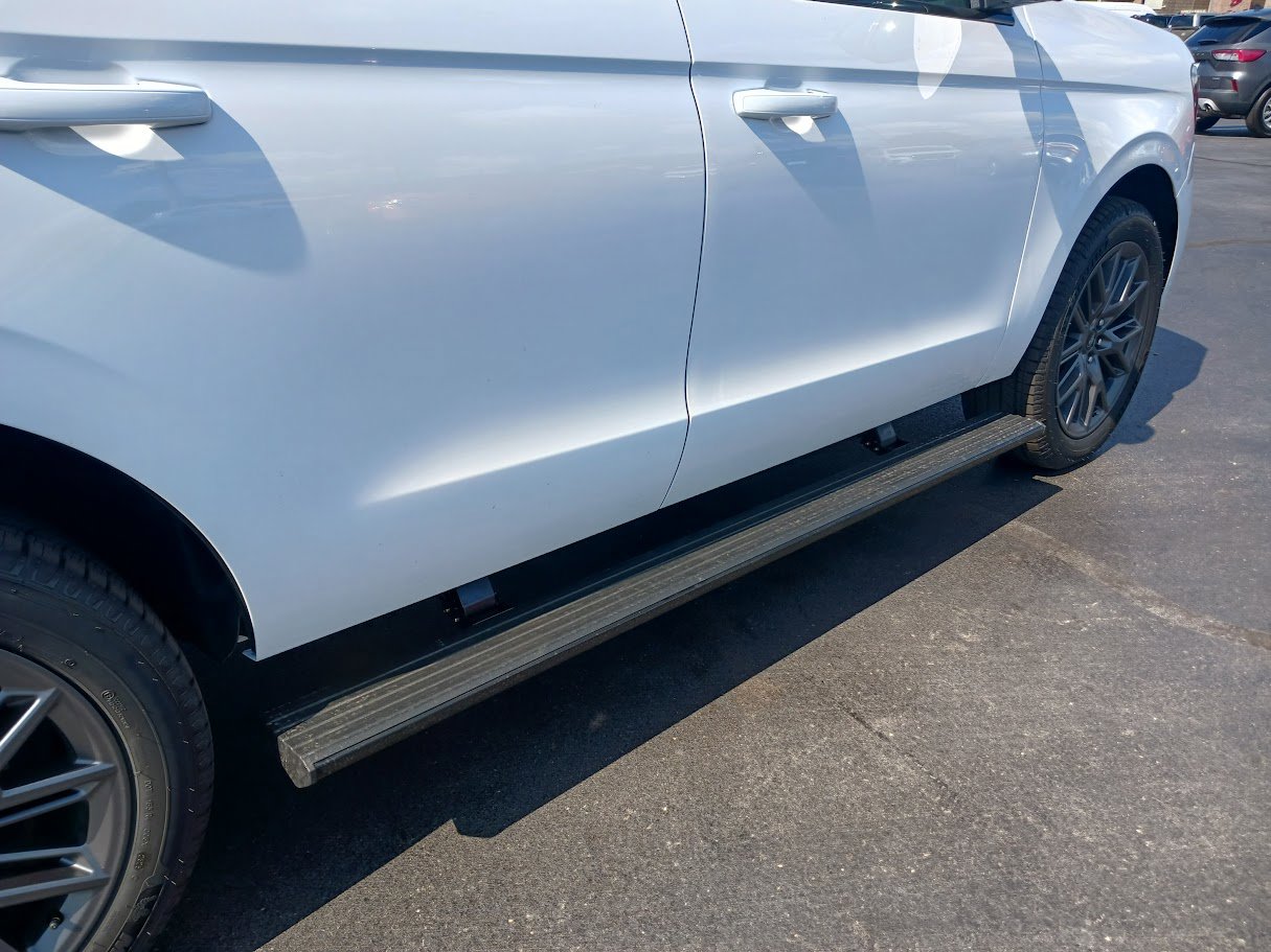 New 2025 Ford Expedition Platinum image 8