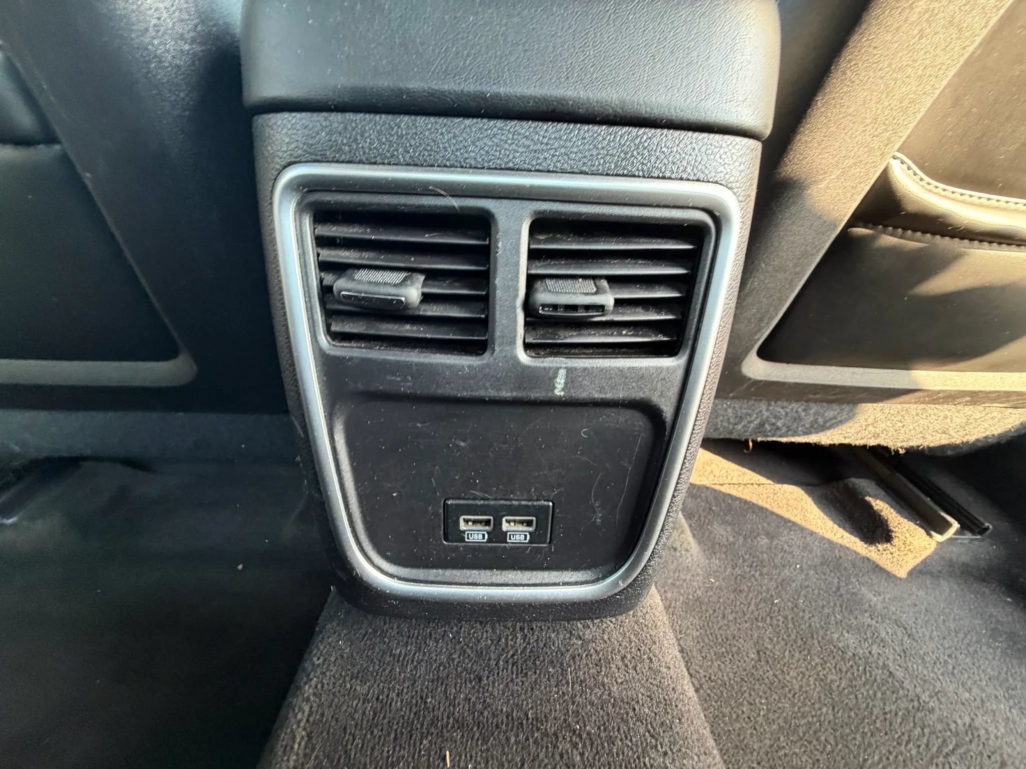 Used 2016 Dodge Charger R/T RWD image 36