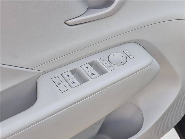 Used 2026 Hyundai Kona SEL Sport FWD image 11