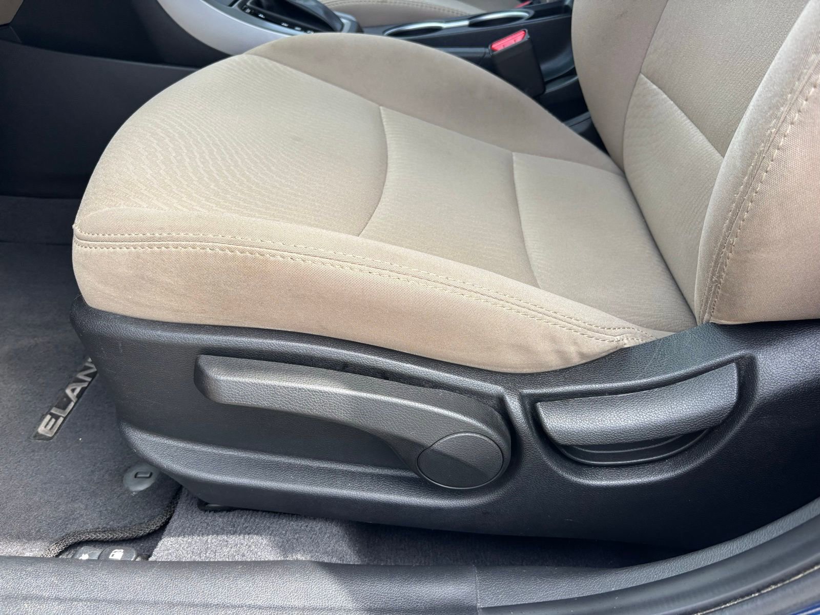 Used 2016 Hyundai Elantra SE FWD image 14