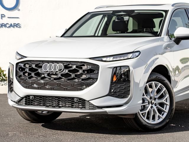 New 2026 Audi Q3 quattro 2.0T AWD/4WD image 2