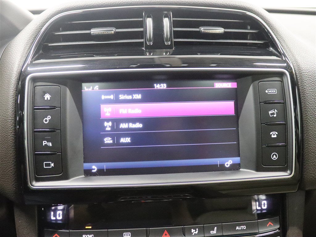 Used 2018 Jaguar F-PACE Prestige AWD/4WD image 37