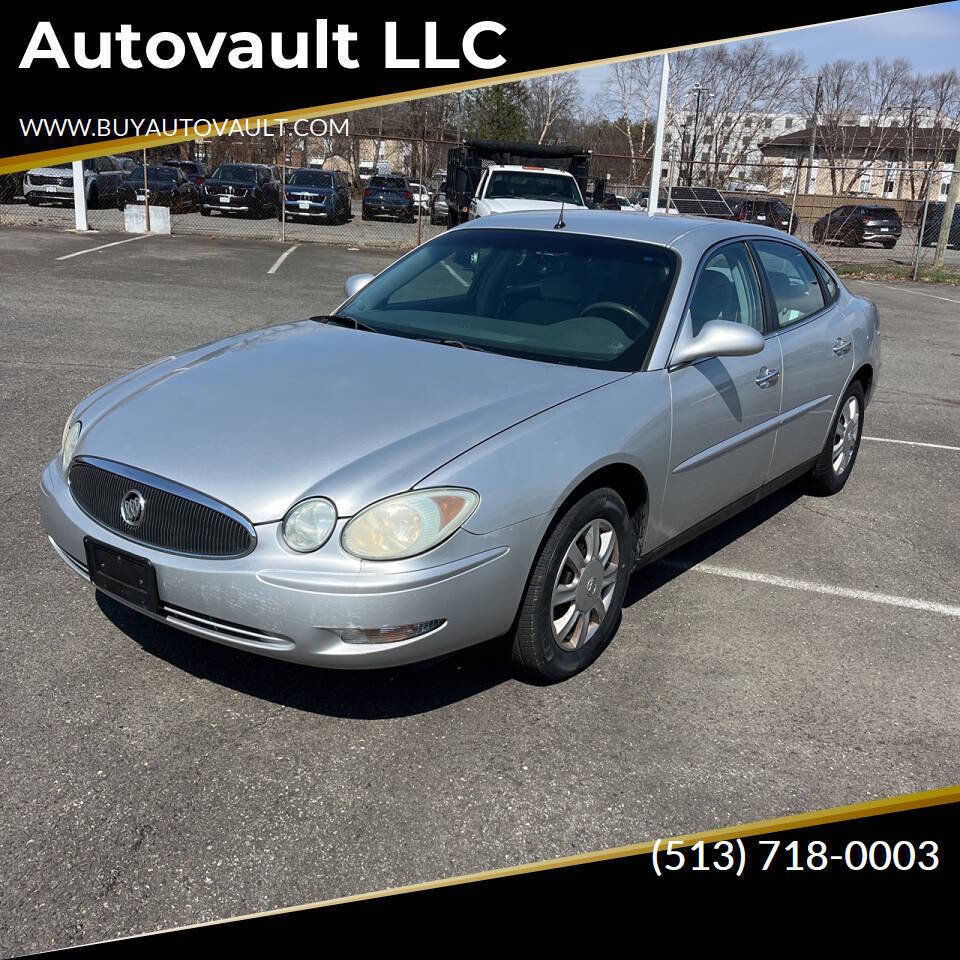 Used 2005 Buick LaCrosse CX w/ Silver Convenience Package FWD image 1