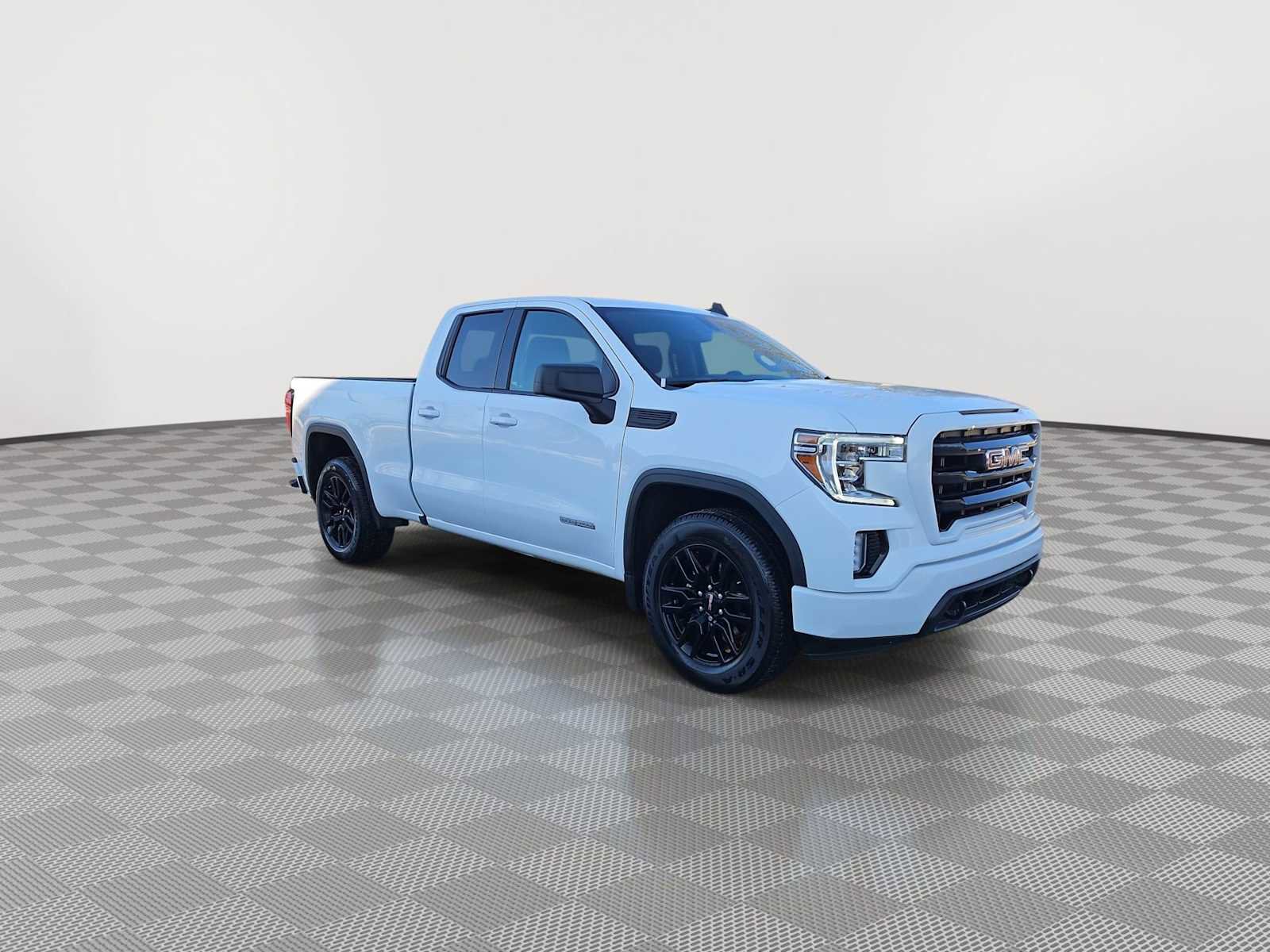 Certified 2022 GMC Sierra 1500 Elevation image 2
