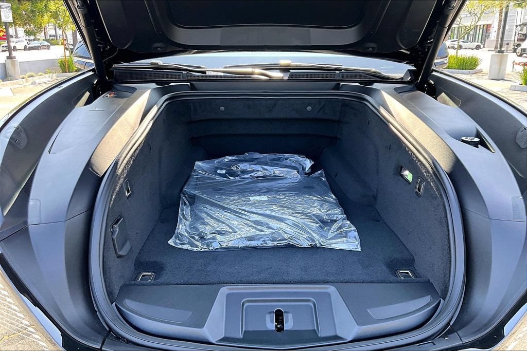 New 2026 Cadillac Escalade IQL Luxury w/ LPO, Floor Liner Package AWD/4WD image 17