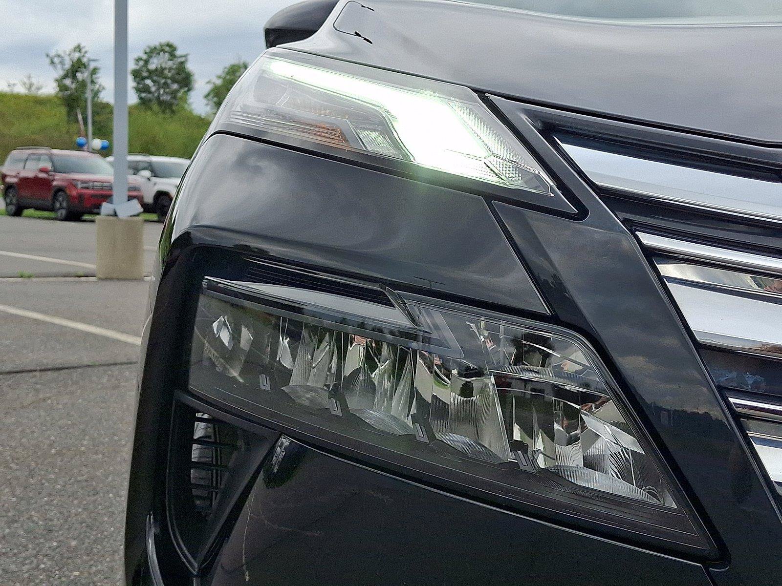 Used 2026 Nissan Rogue SV w/ SV Premium Package AWD/4WD image 9
