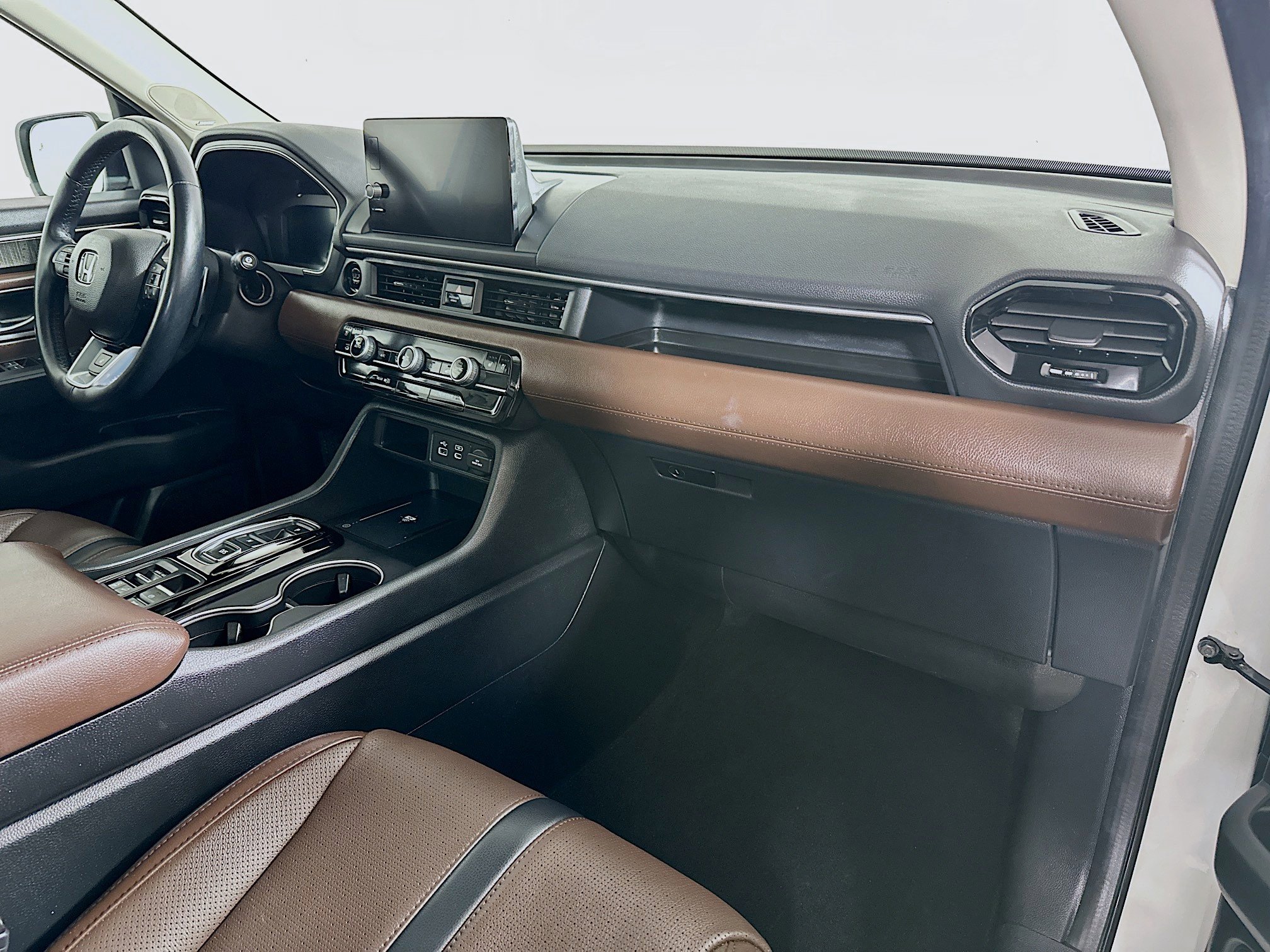 Used 2025 Honda Pilot Elite image 31