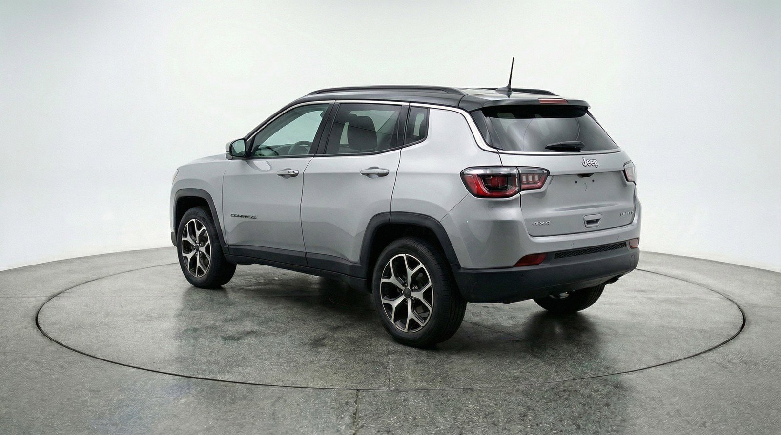 Used 2025 Jeep Compass Limited image 6
