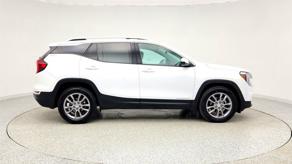 Used 2022 GMC Terrain SLT image 4