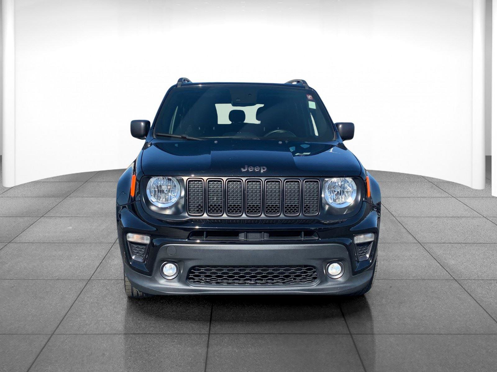 Used 2021 Jeep Renegade Latitude w/ Sun & Sound Group image 2