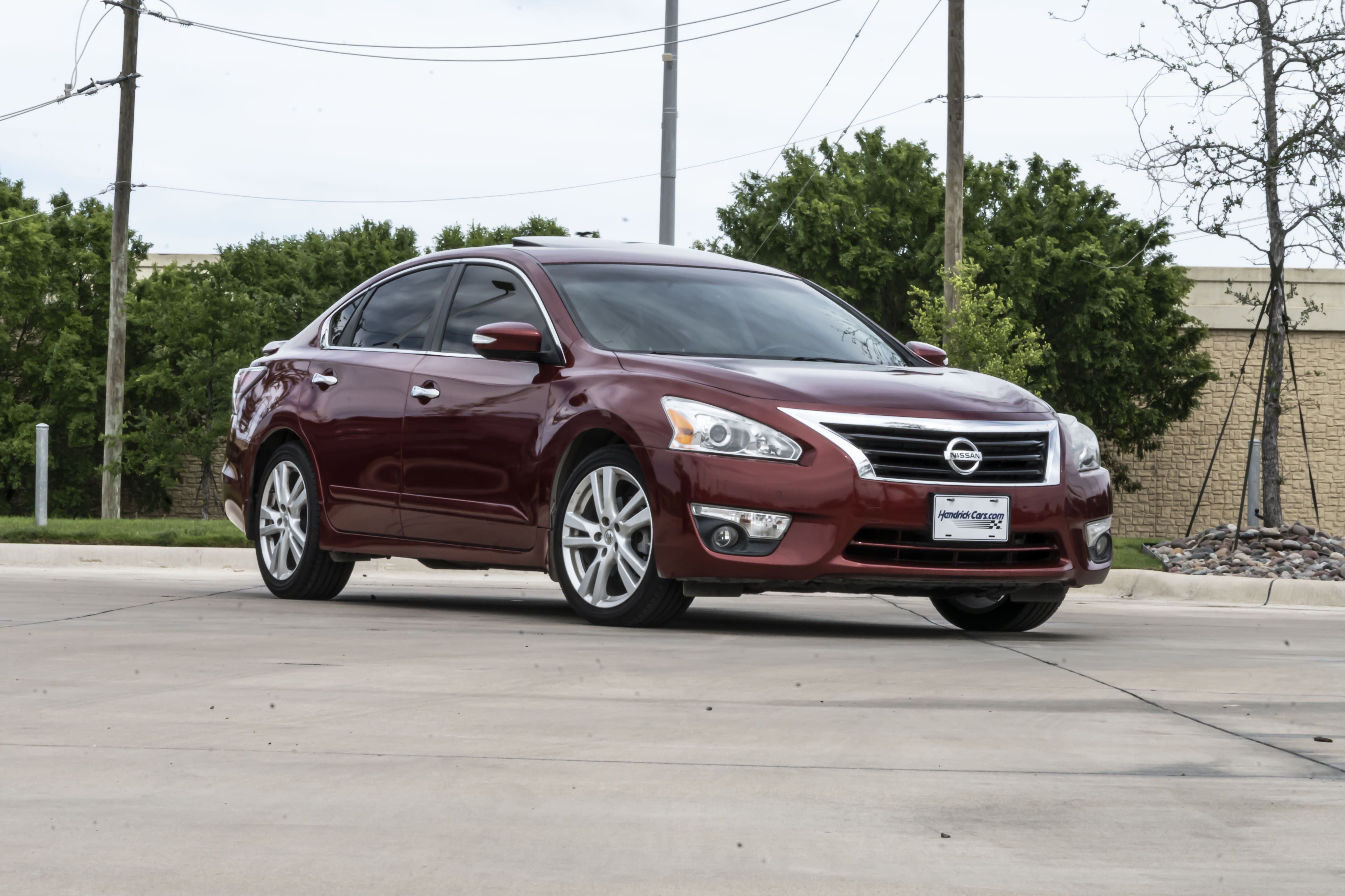 Used 2015 Nissan Altima 3.5 SL FWD image 2