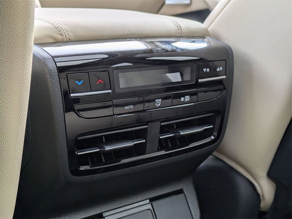 Certified 2025 Acura MDX SH-AWD image 29