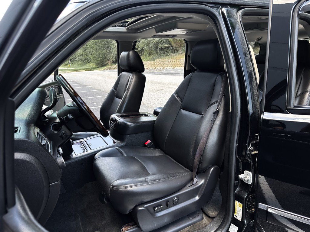 Used 2013 GMC Yukon XL Denali AWD/4WD image 16