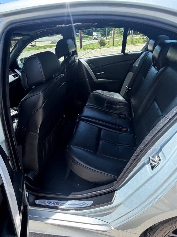 Used 2007 BMW M5 RWD image 9