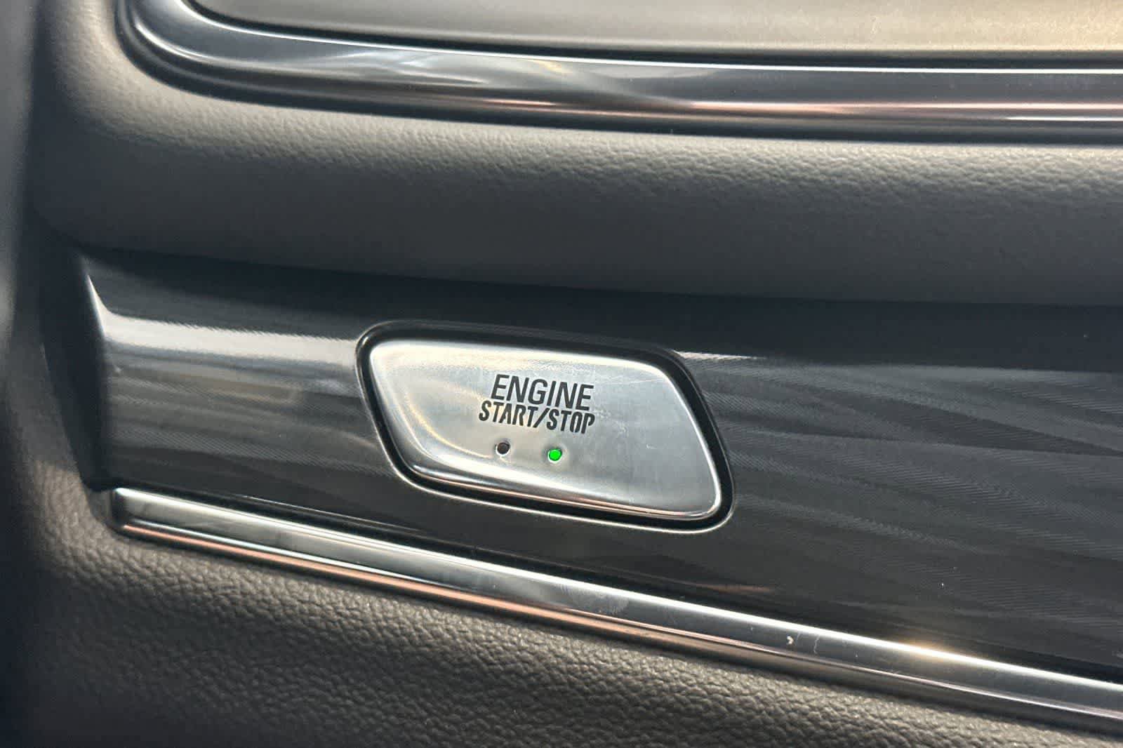 Used 2024 Buick Enclave Premium AWD/4WD image 26
