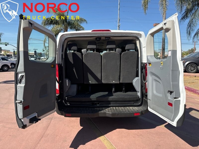 Used 2017 Ford Transit 350 XLT RWD image 8