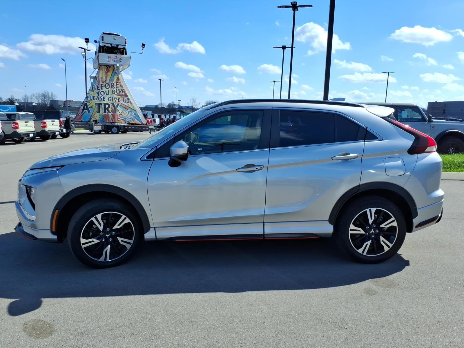 Used 2023 Mitsubishi Eclipse Cross SEL image 6