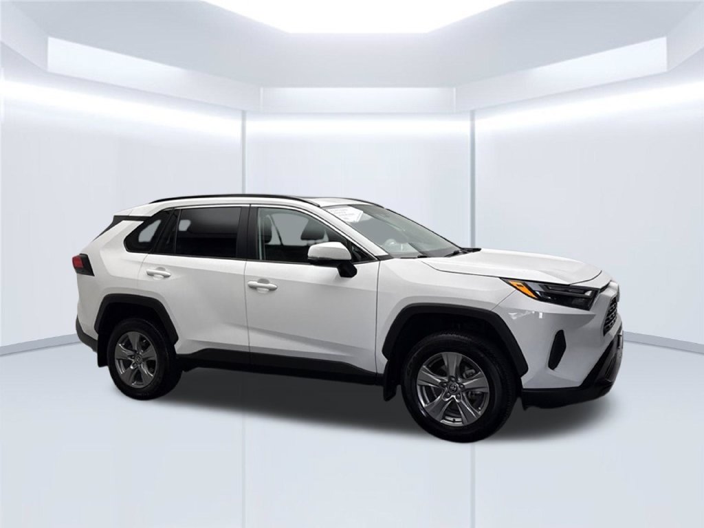 Used 2024 Toyota RAV4 XLE w/ Convenience Package AWD/4WD image 10