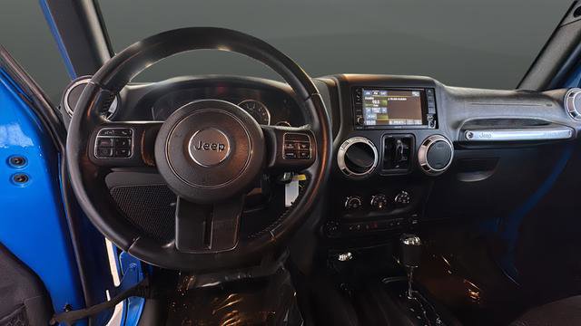 Used 2016 Jeep Wrangler Unlimited Sahara w/ Dual Top Group image 11