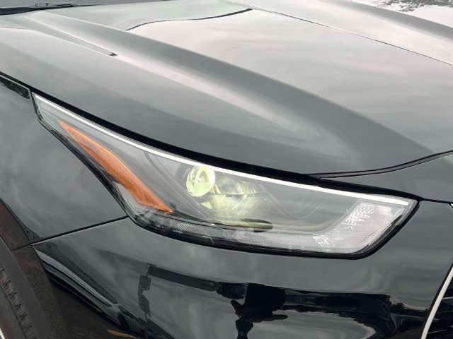 Used 2026 Toyota Highlander XLE AWD/4WD image 12
