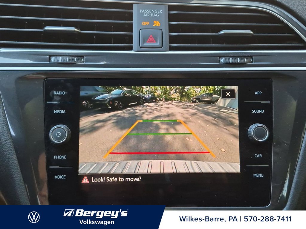 Certified 2024 Volkswagen Tiguan SE R-Line AWD/4WD image 27