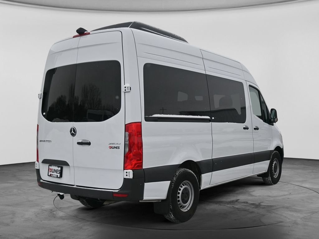 Used 2024 Mercedes-Benz Sprinter 2500 image 4