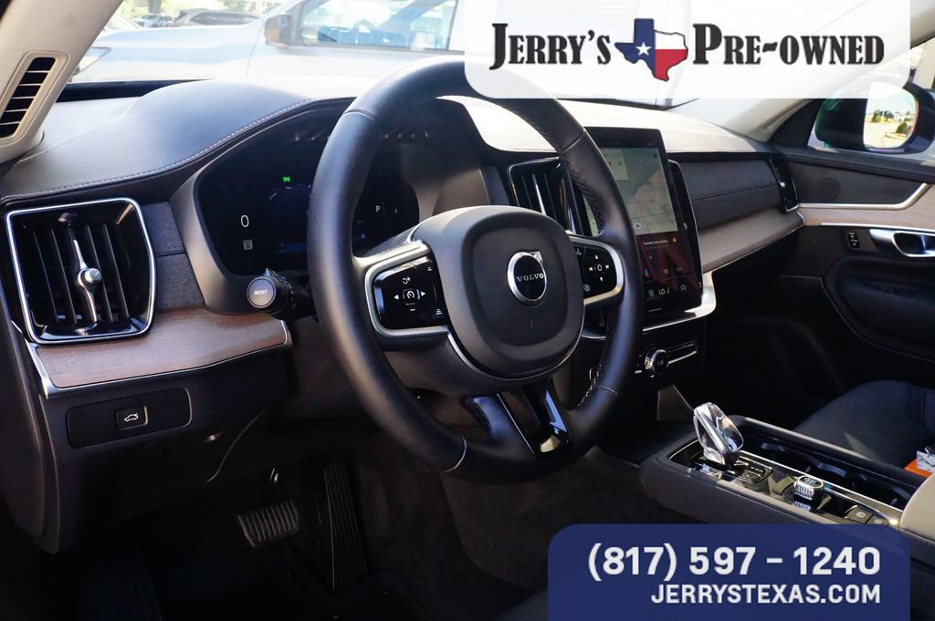 Used 2025 Volvo XC90 B6 Core w/ Protection Package Premier AWD/4WD image 18