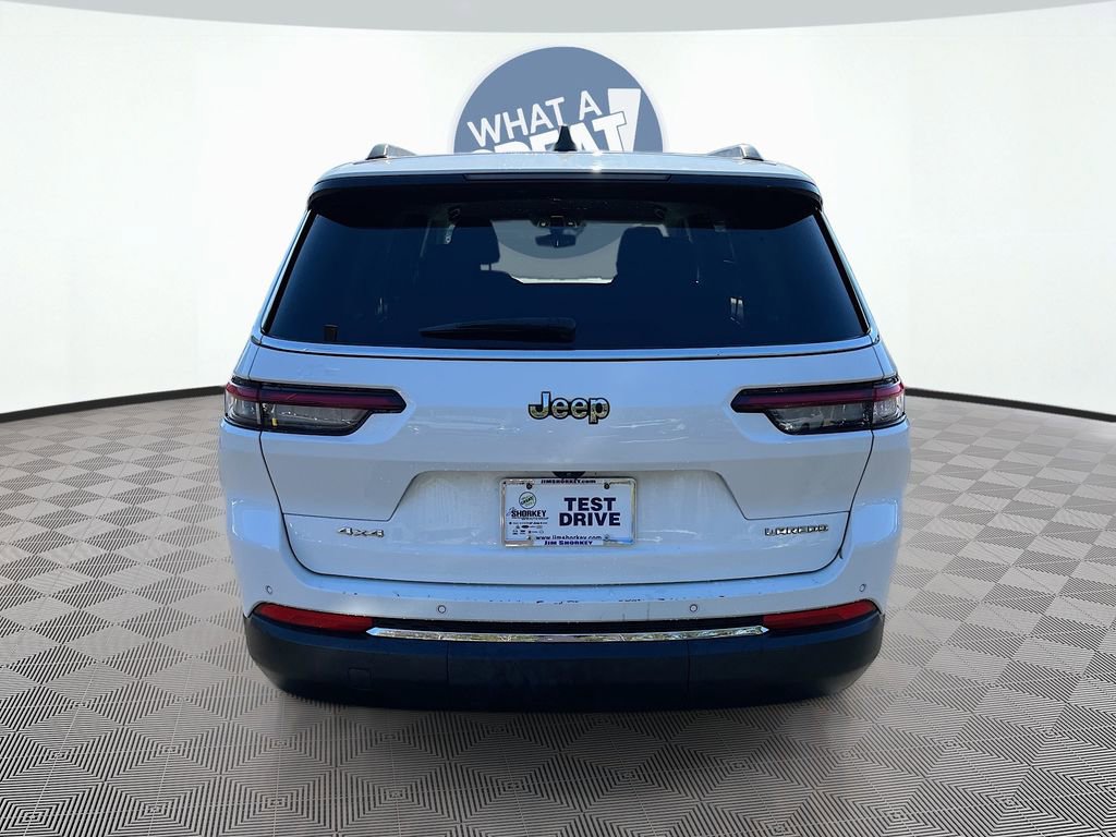 Used 2023 Jeep Grand Cherokee L Laredo image 3
