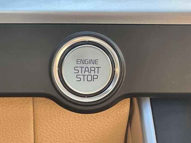 Certified 2024 Kia Carnival LX FWD image 31