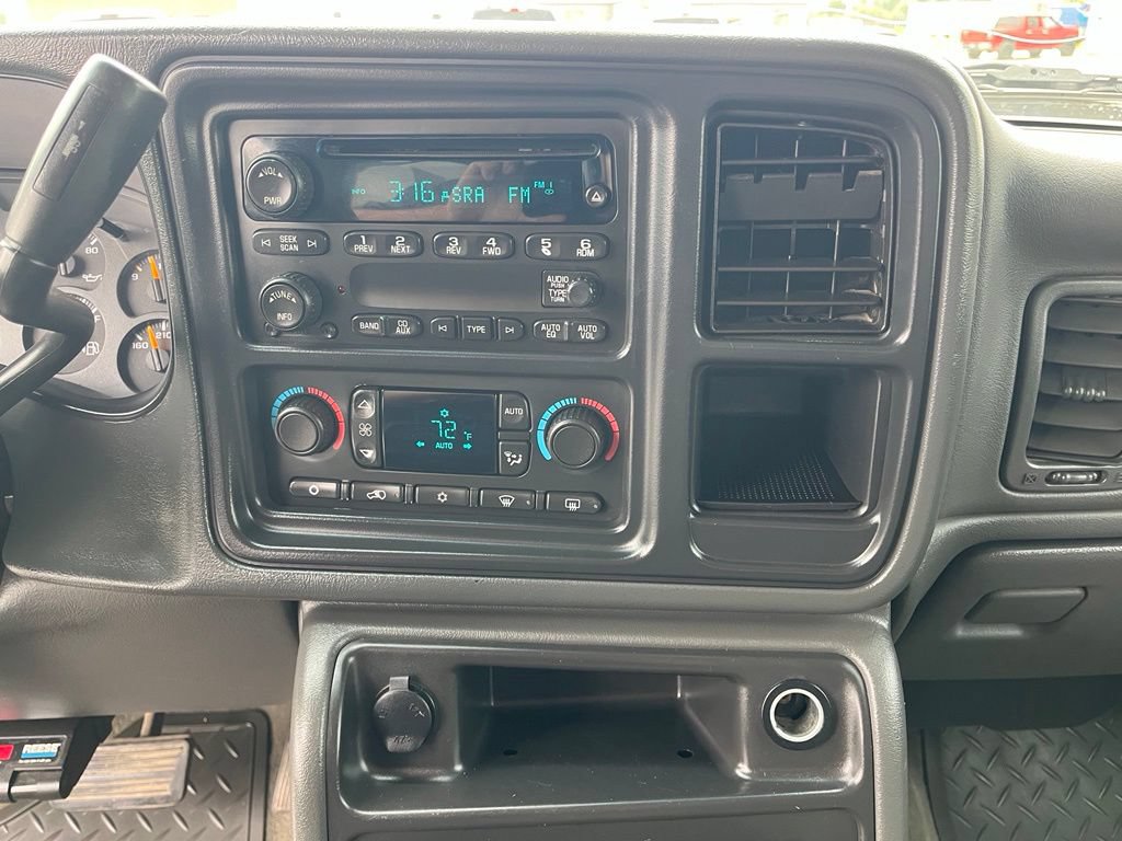 Used 2006 Chevrolet Silverado 2500 LS AWD/4WD image 12