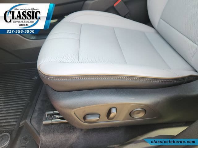 Used 2026 Chevrolet Traverse High Country w/ LPO, Floor Liner Package FWD image 25