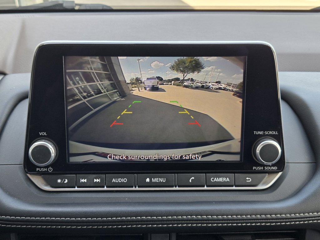 Used 2023 Nissan Rogue SV AWD/4WD image 14