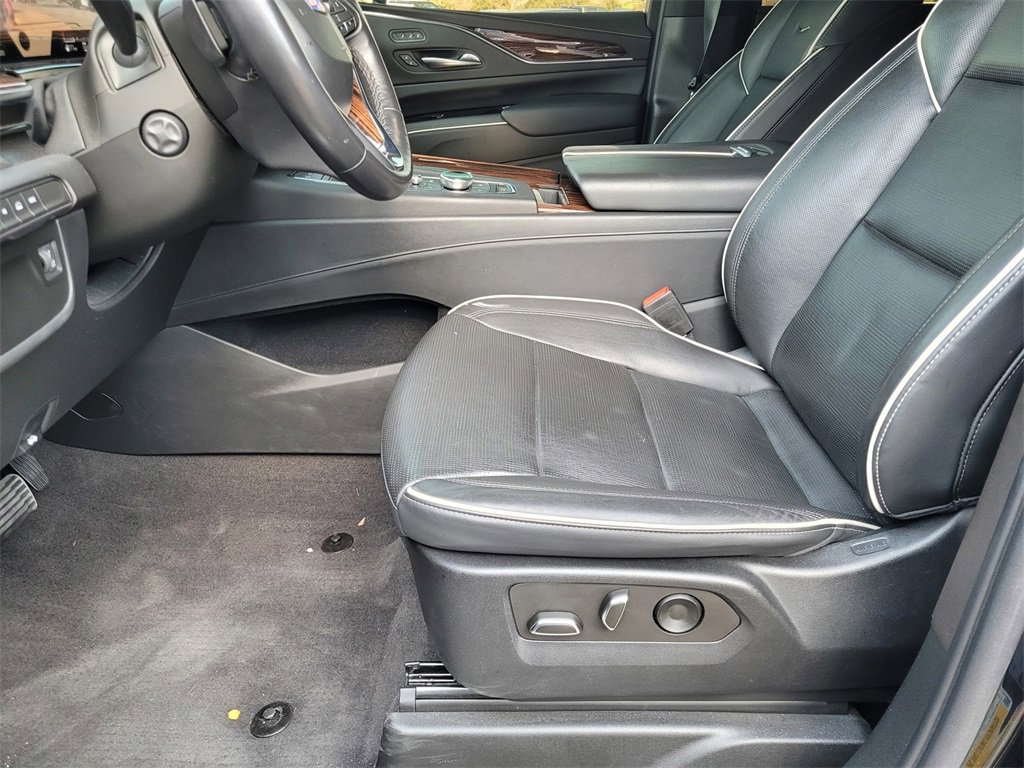 Used 2022 Cadillac Escalade Premium Luxury image 20
