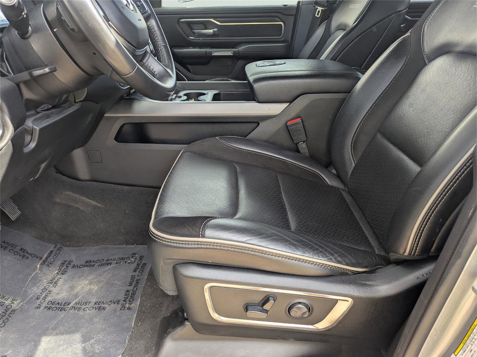 Used 2024 RAM 1500 Laramie image 17