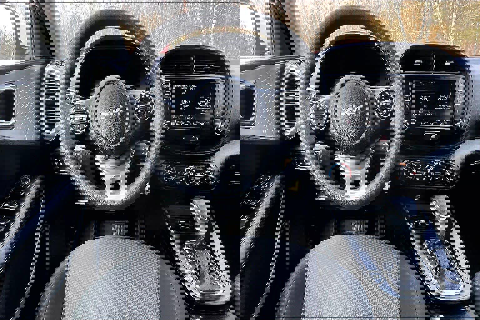 Used 2023 Kia Soul LX w/ LX Technology Package image 6