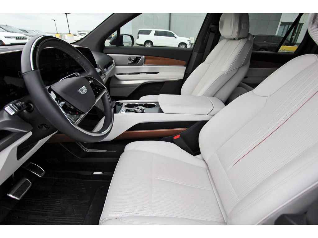 Certified 2026 Cadillac Vistiq Luxury image 6