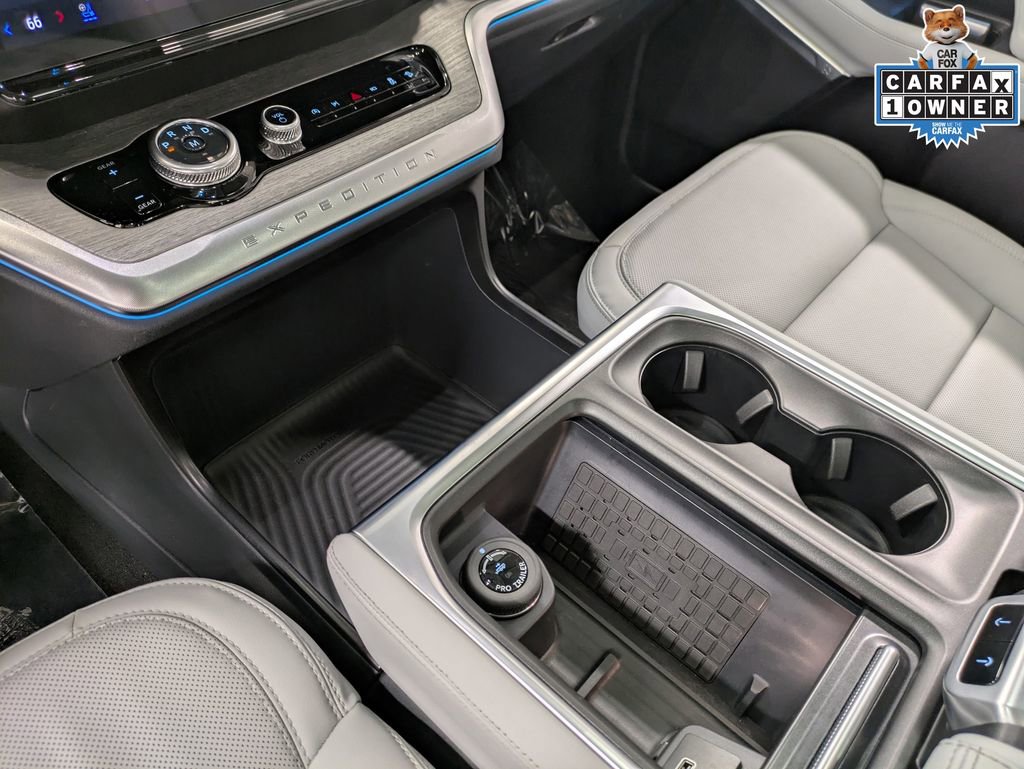 Certified 2025 Ford Expedition Platinum w/ Driver's Package image 17