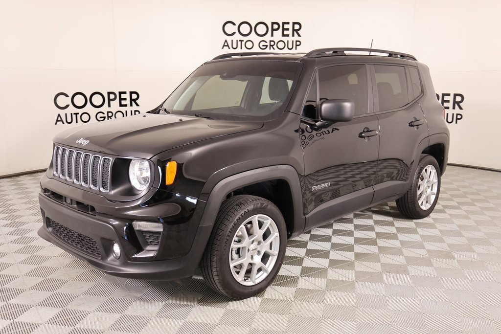 Used 2023 Jeep Renegade Latitude w/ Premium Group image 12