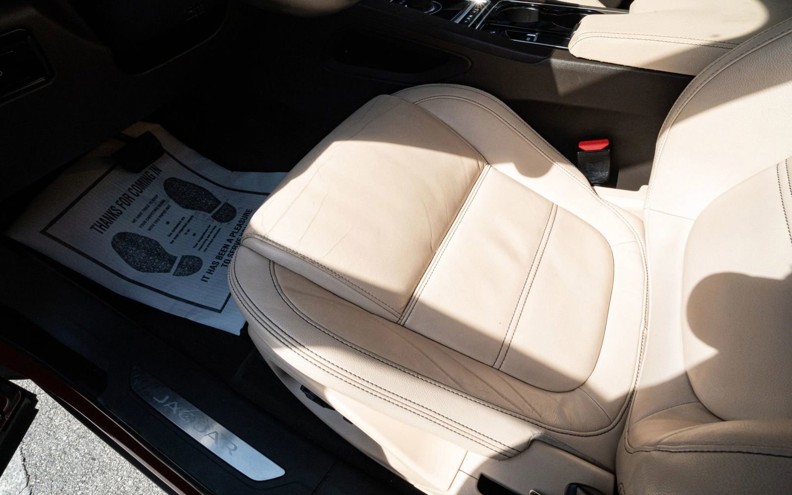 Used 2017 Jaguar F-PACE Prestige image 17