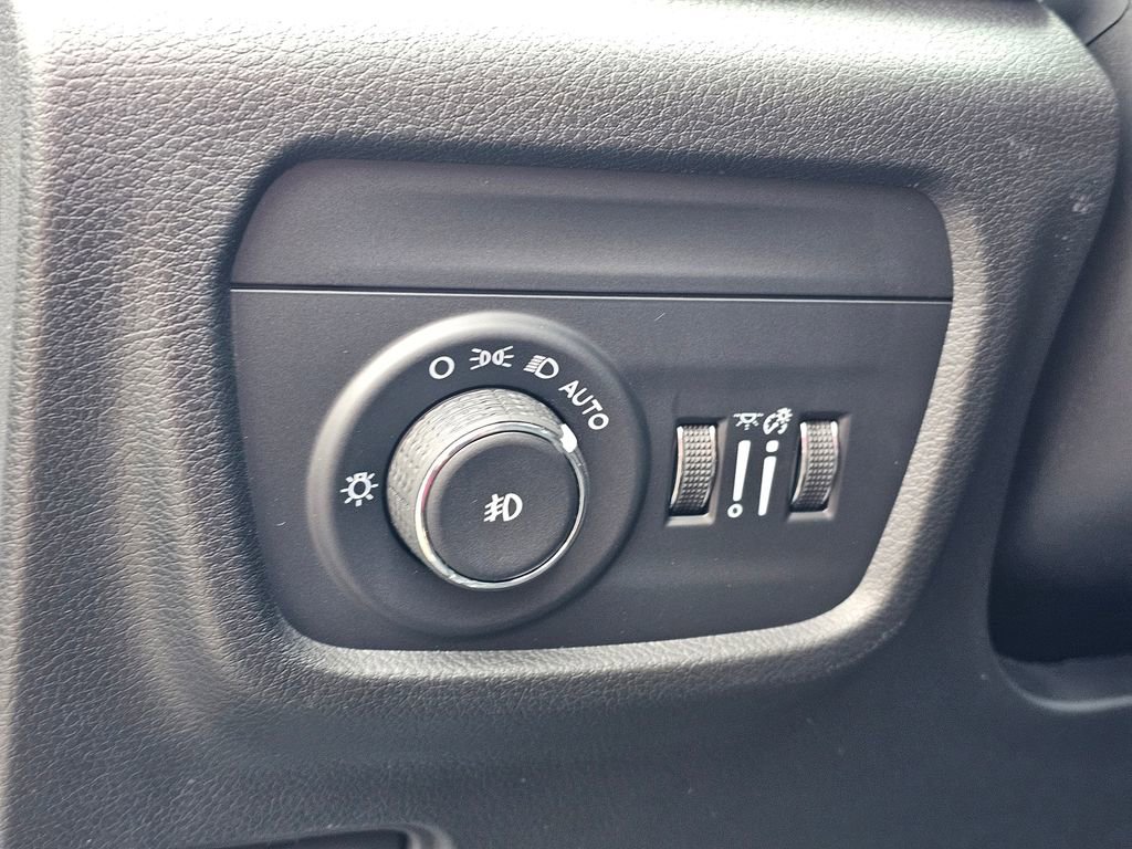 New 2026 Jeep Grand Cherokee L Limited AWD/4WD image 14