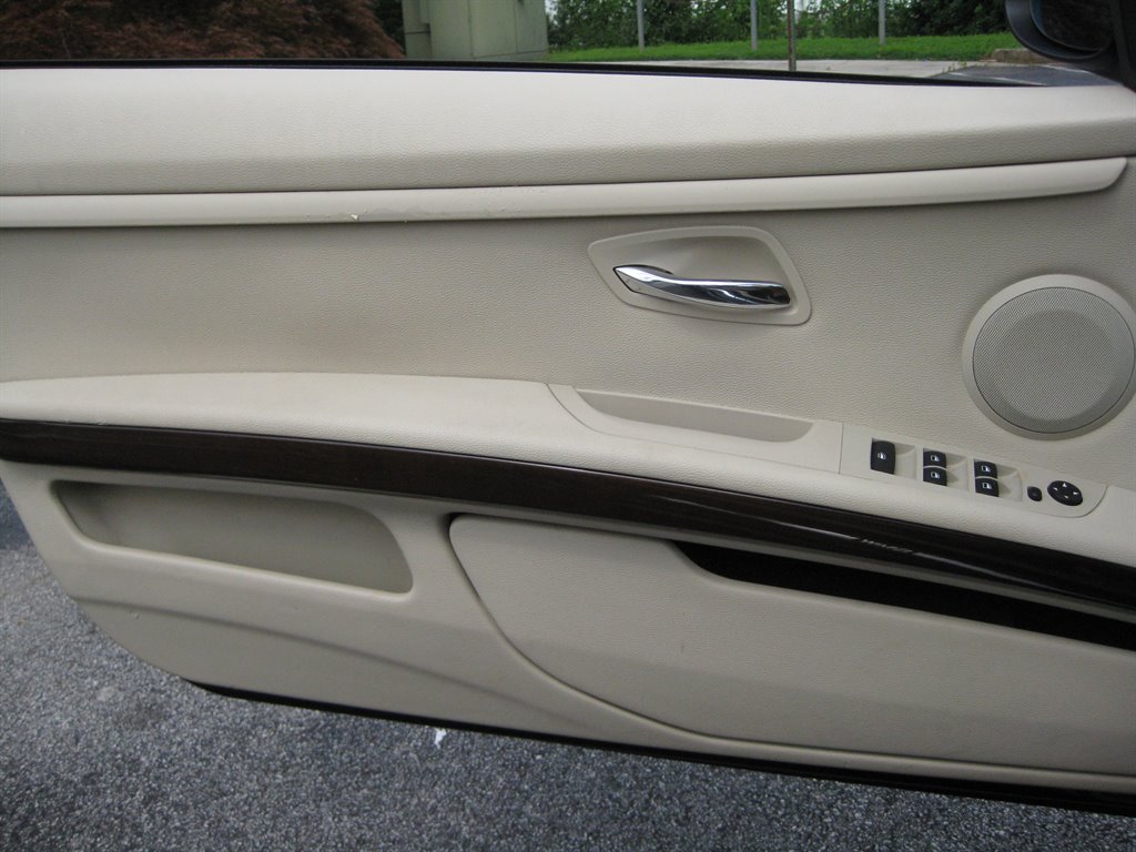 Used 2009 BMW 328i Convertible RWD image 10