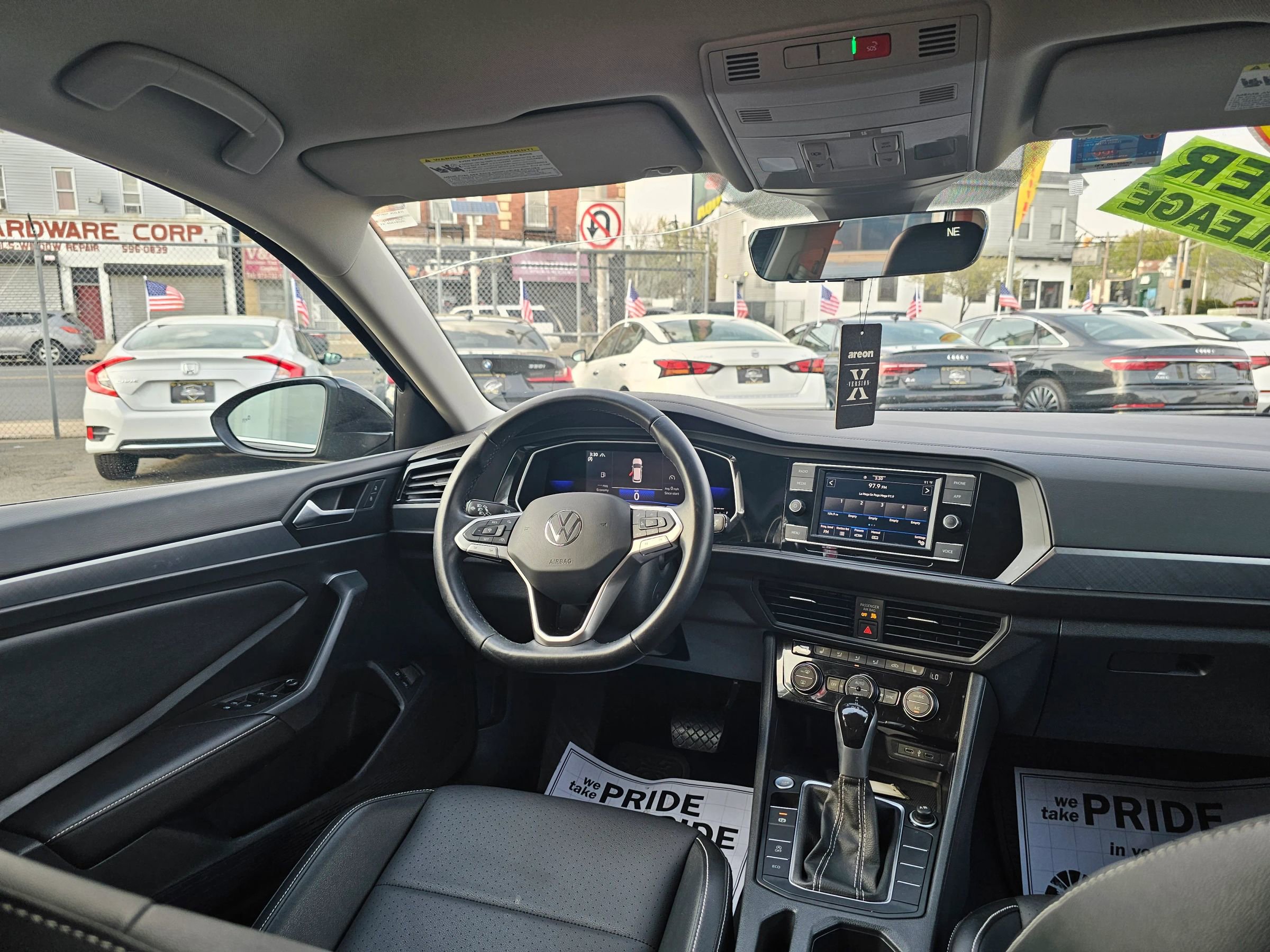 Used 2022 Volkswagen Jetta SE FWD image 16